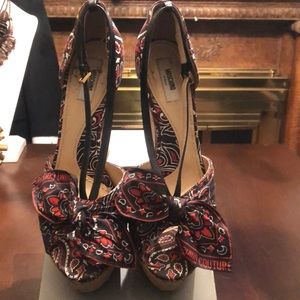 Pre loved cloth Moschino platform